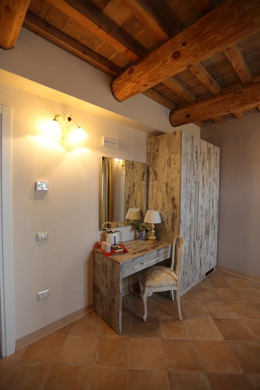 Villa Marietta Country House - Marche Montemaggiore al Metauro Room photo